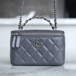 Montreal Canada Chanel 23k   水鉆手柄長盒子  深灰色