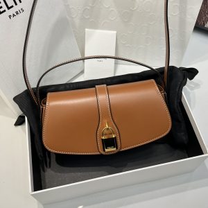 Spain 思琳包包屬於什麽檔次 Celine思琳鎖頭包有鑰匙嗎