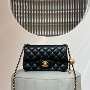 香港島東區香奈兒mini金球細節圖 香奈兒包包多少錢