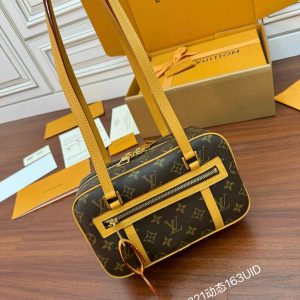 Britain lv女包官網價格及圖片 正品 LV新品中古繫列