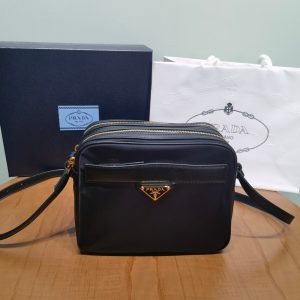 The Netherlands普拉達斜挎包男士PRADA Re-Edition1978斜挎包