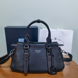 Vietnam PRADA新品手提包普拉達包包屬於什麼檔次