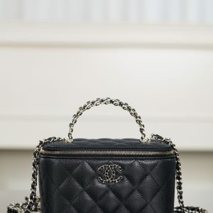 UAE United Arab Emirates  Chanel 26s春夏新品鏈條化妝盒黑金